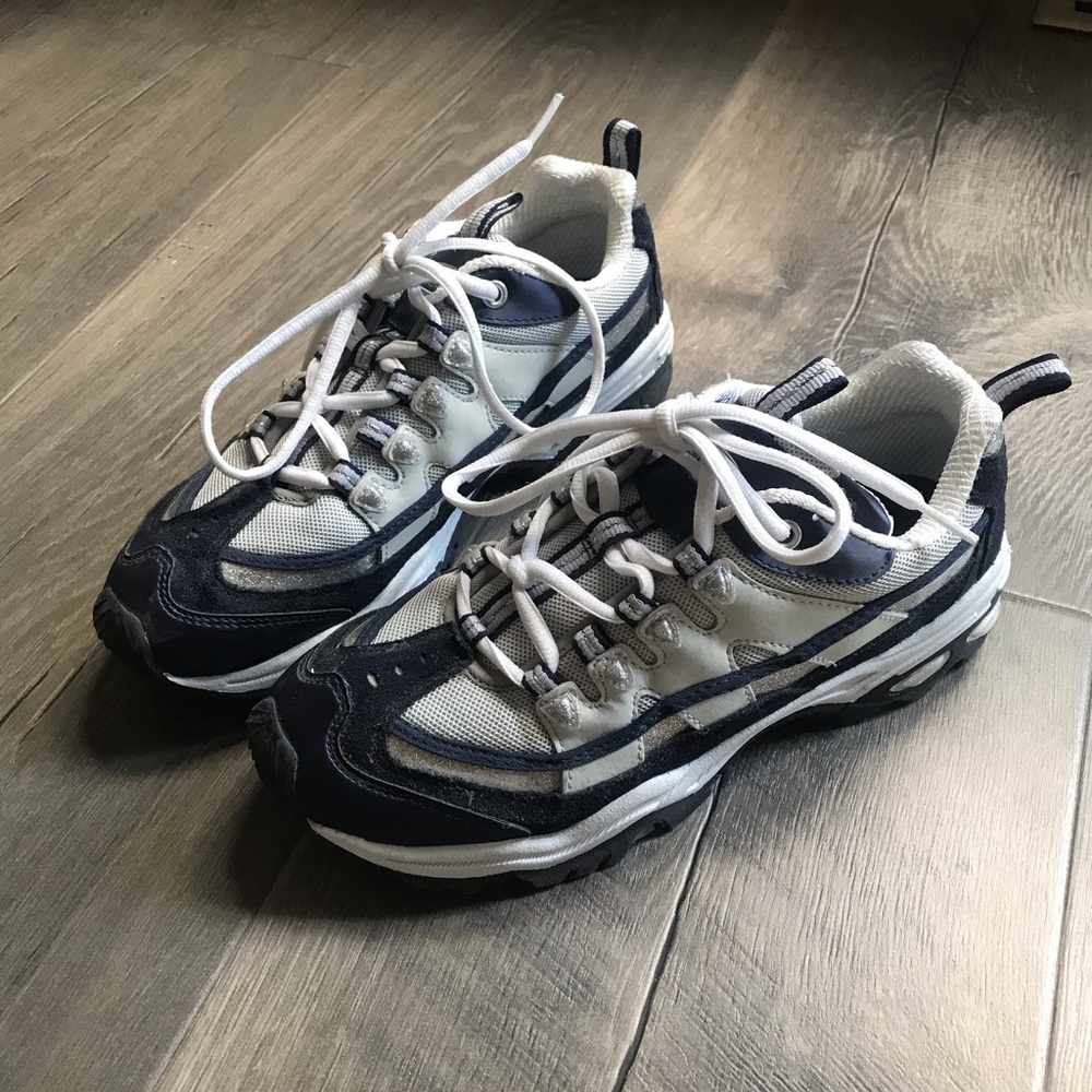 Women’s Soho Tennis Shoes | Size 9